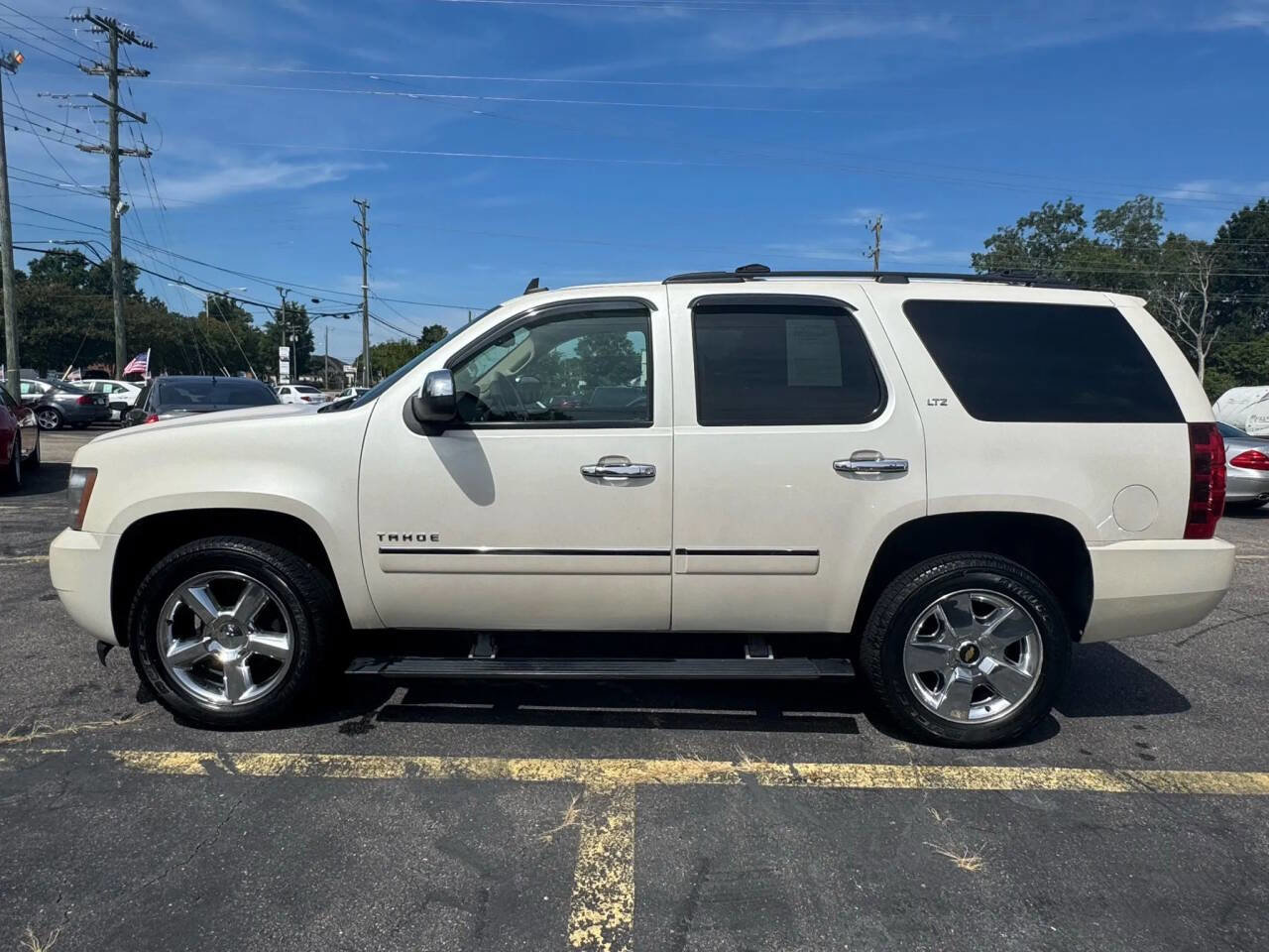 Used 2011 Chevrolet Tahoe LTZ AWD/4WD image 9