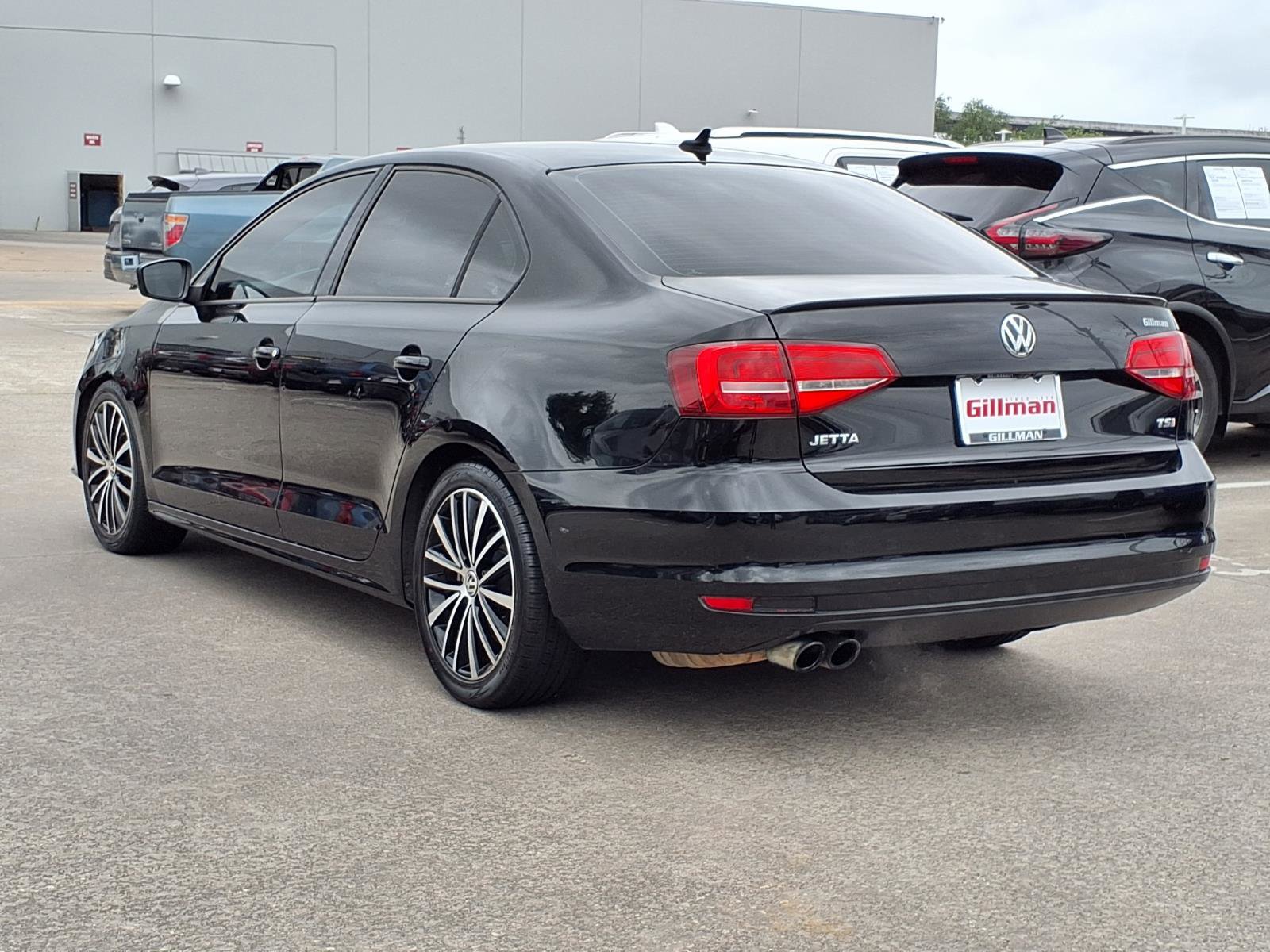 Used 2015 Volkswagen Jetta Sport FWD image 3