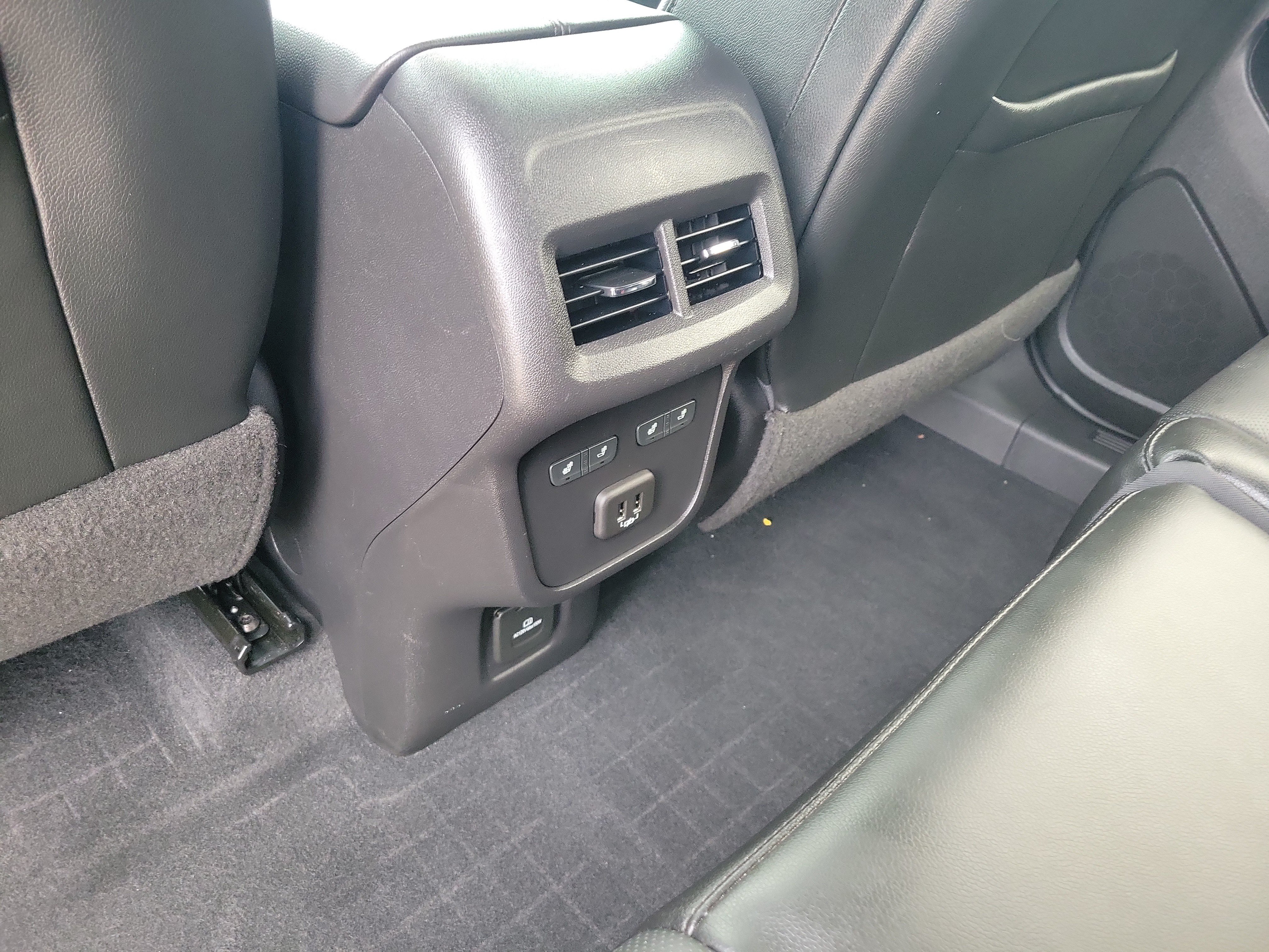 Used 2020 Chevrolet Equinox Premier FWD image 14