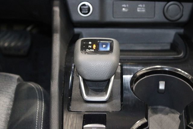 Used 2022 Nissan Rogue SV FWD image 39