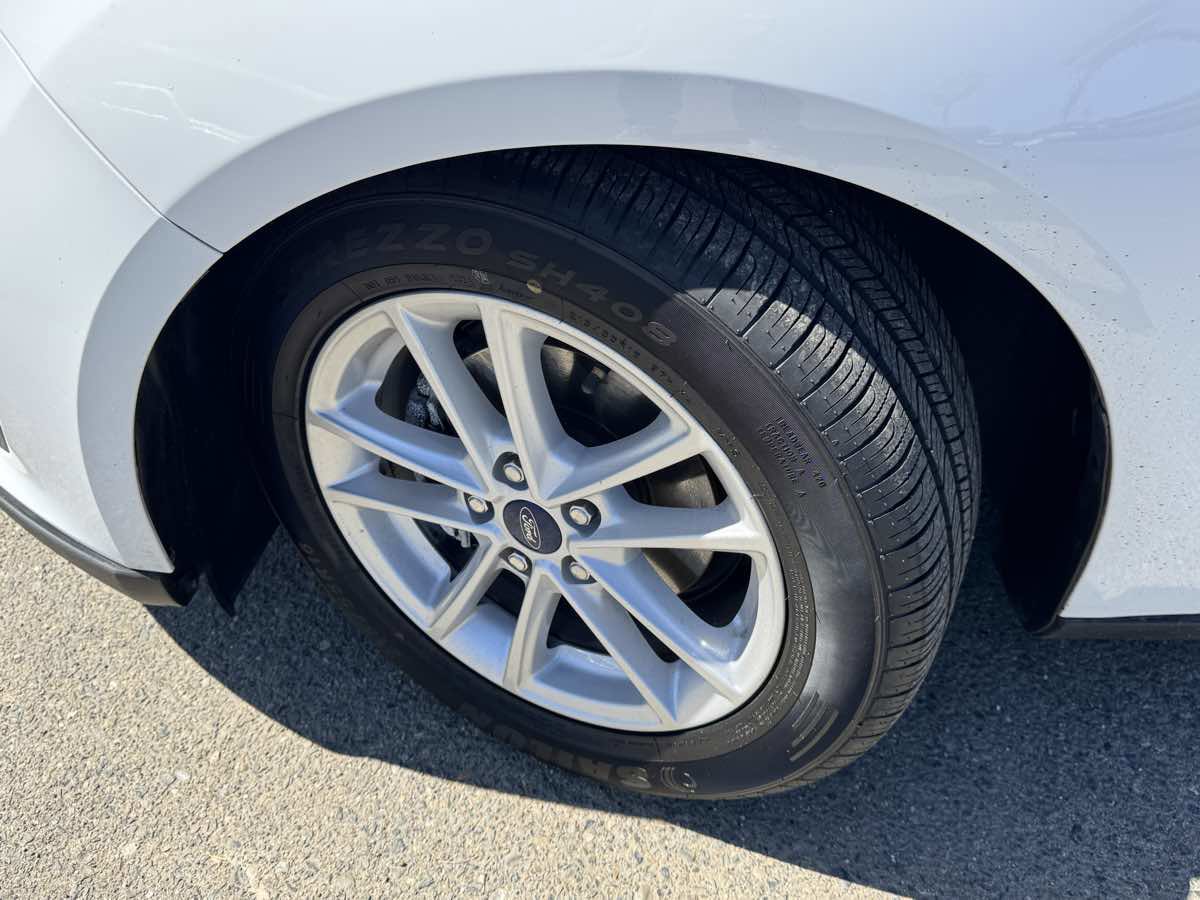 Used 2017 Ford Focus SE FWD image 31