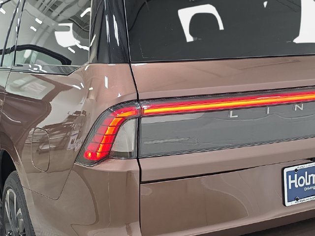New 2027 Lincoln Navigator Black Label AWD/4WD image 31