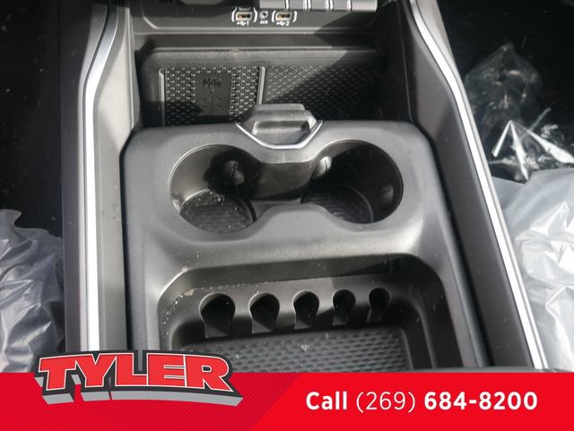 New 2026 RAM 1500 4x4 Crew Cab image 37