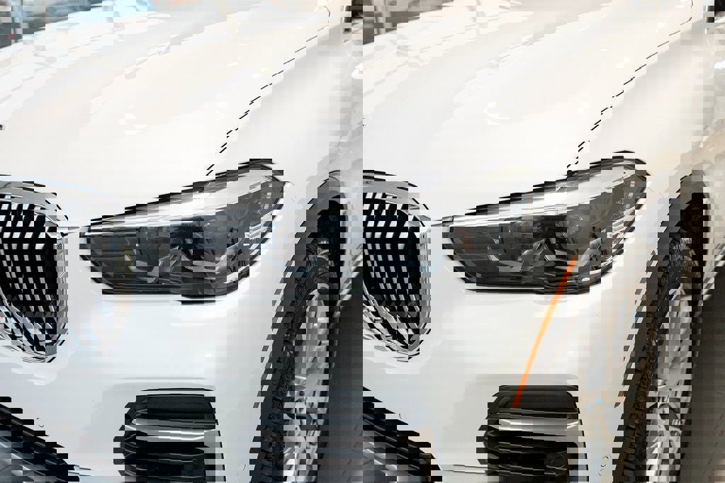 Used 2022 BMW X5 xDrive40i w/ Premium Package image 8