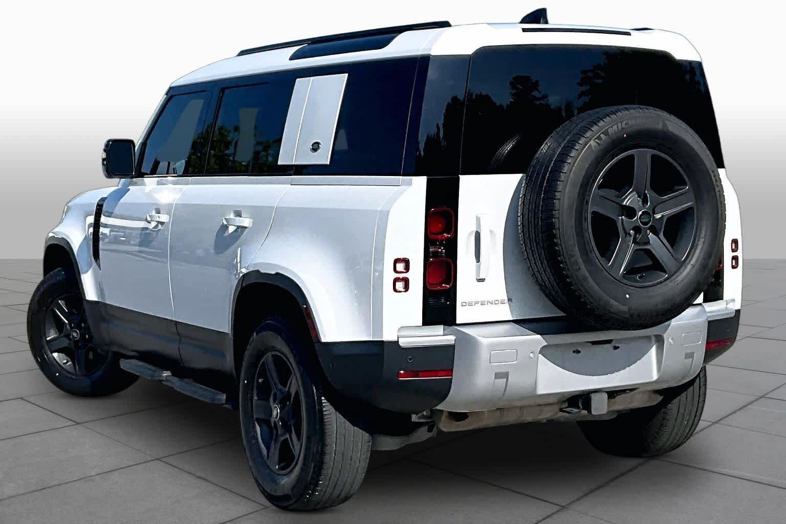Used 2023 Land Rover Defender 110 S AWD/4WD image 11