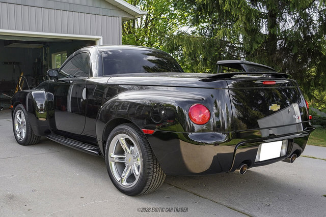 Used 2005 Chevrolet SSR w/ Preferred Equipment Group RWD image 21