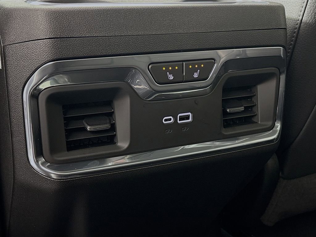 New 2026 GMC Sierra 3500 Denali w/ Denali Reserve Package image 26