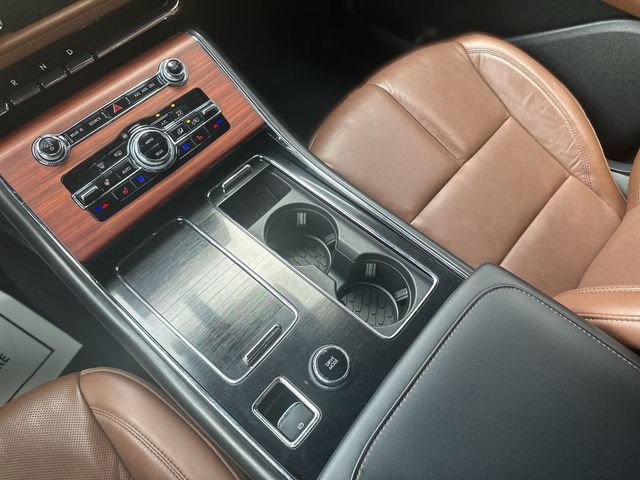 Used 2023 Lincoln Aviator Reserve w/ Equipment Group 201A RWD image 22