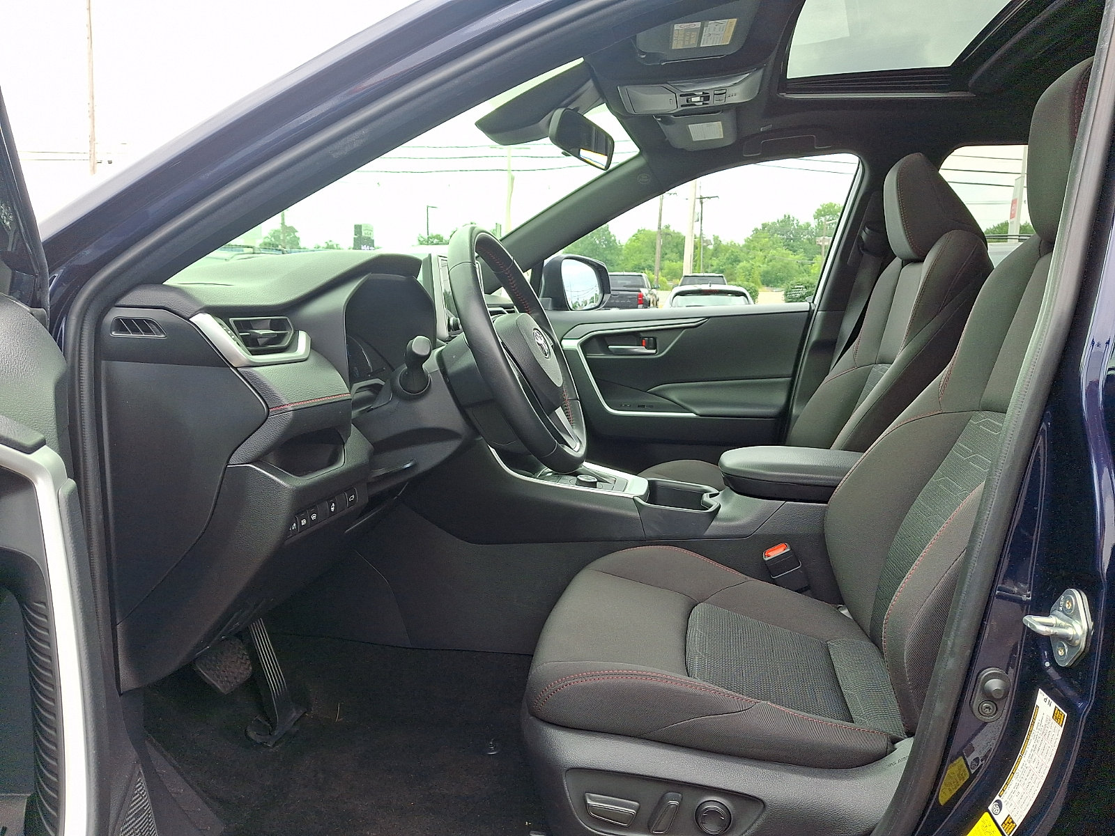 Used 2024 Toyota RAV4 SE w/ Weather & Moonroof Package AWD/4WD image 13