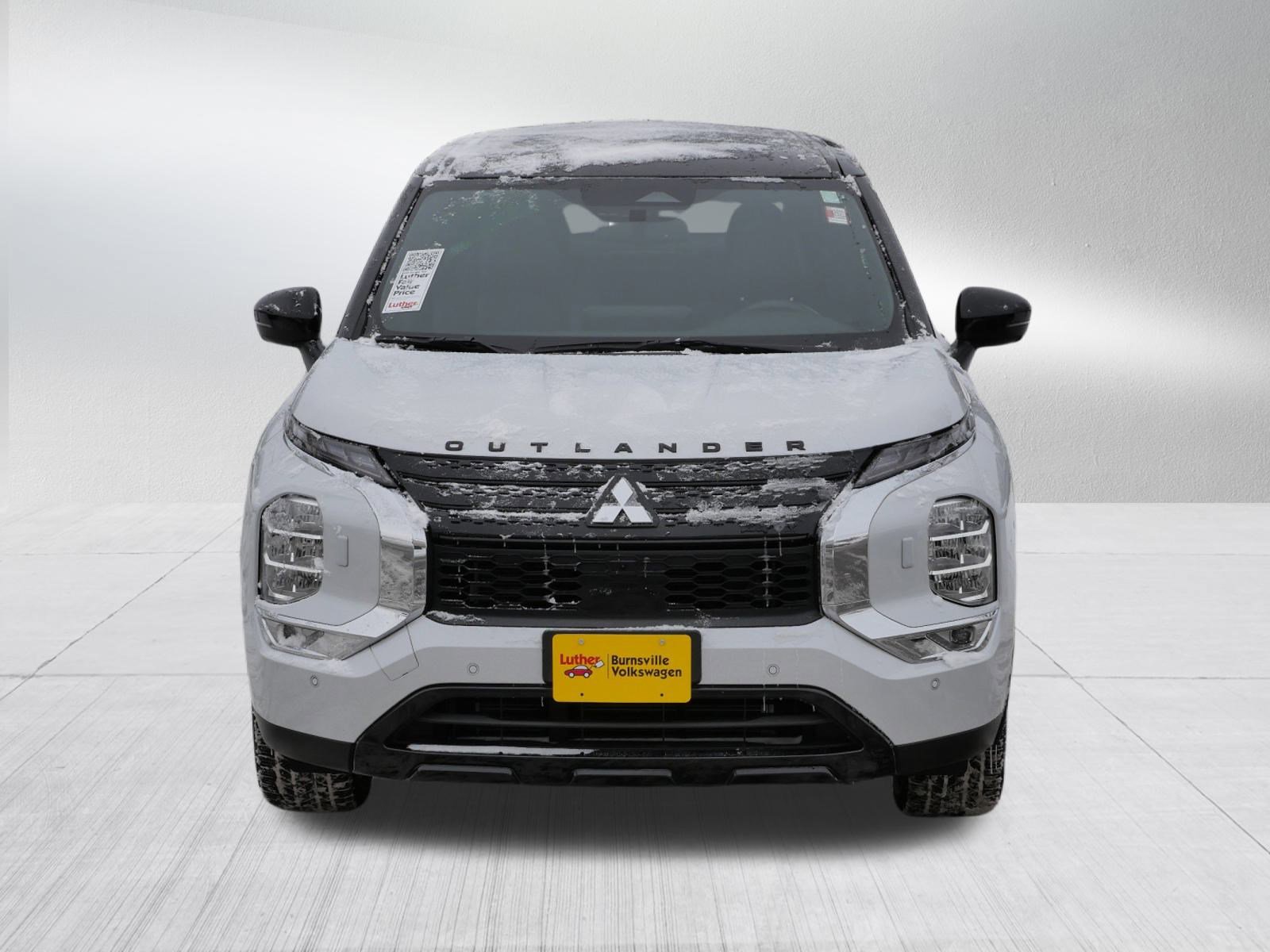 Used 2023 Mitsubishi Outlander SEL Black Edition image 2