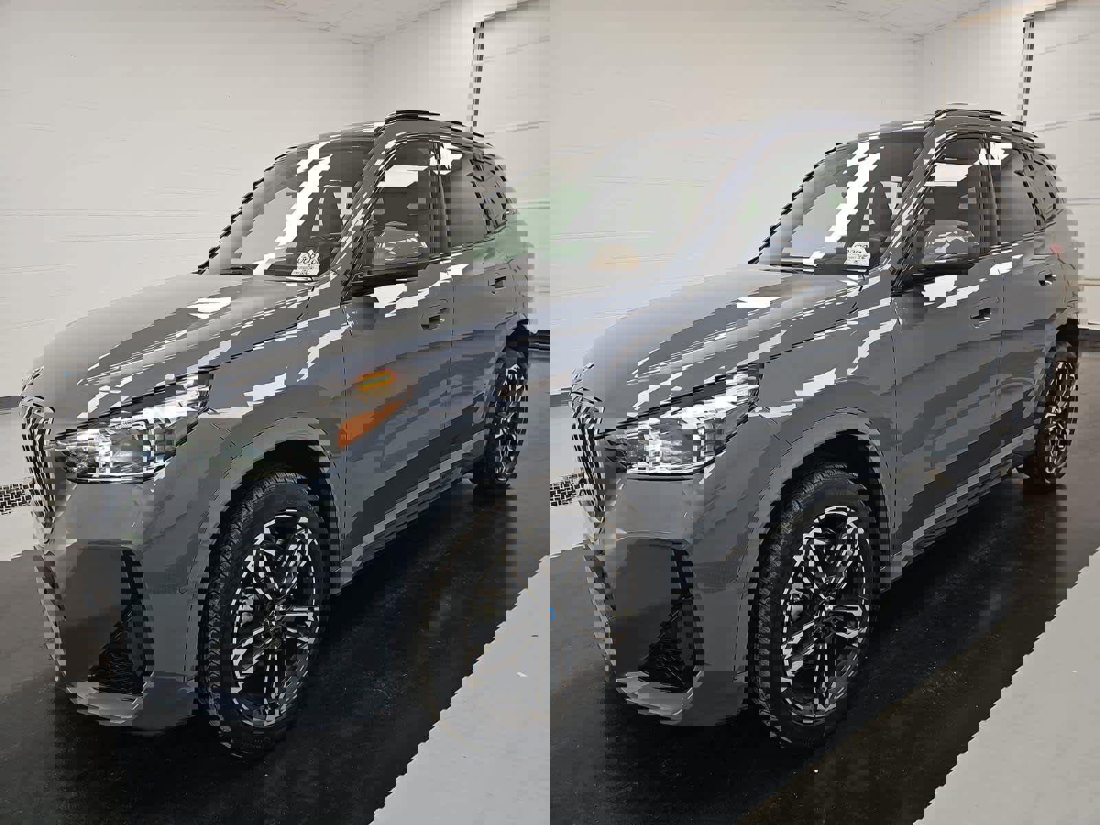 Used 2025 BMW X1 xDrive28i w/ Technology Package image 2