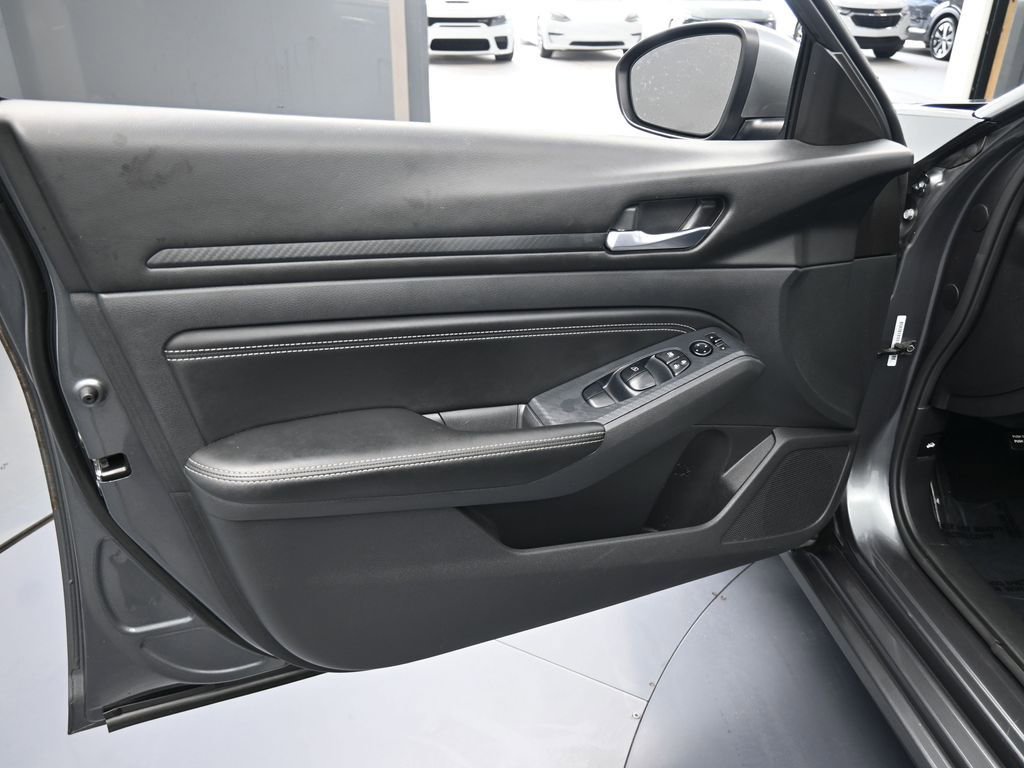 Used 2019 Nissan Altima 2.5 S image 16