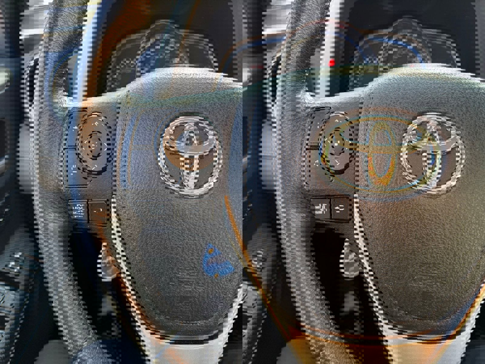 Used 2014 Toyota RAV4 Limited w/ Technology Package image 18