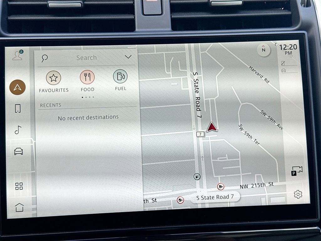 Used 2025 Land Rover Discovery S image 14