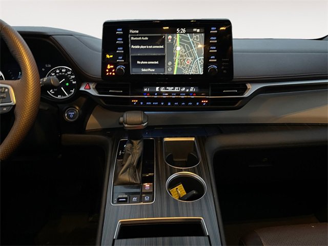 Used 2021 Toyota Sienna Platinum image 11