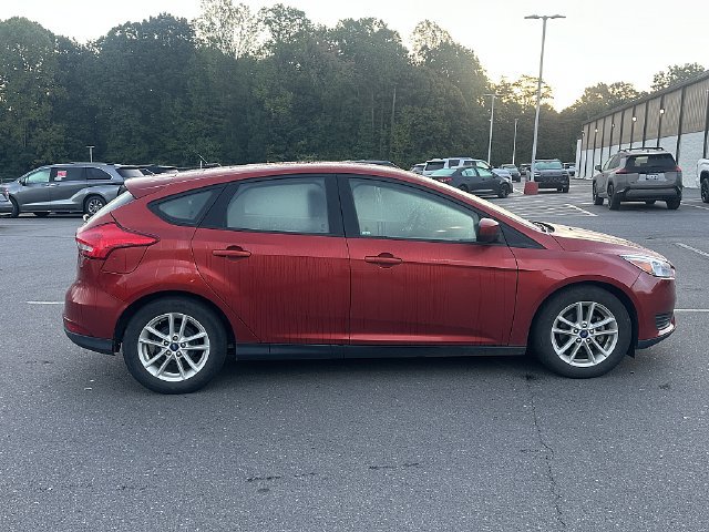 Used 2018 Ford Focus SE FWD image 8