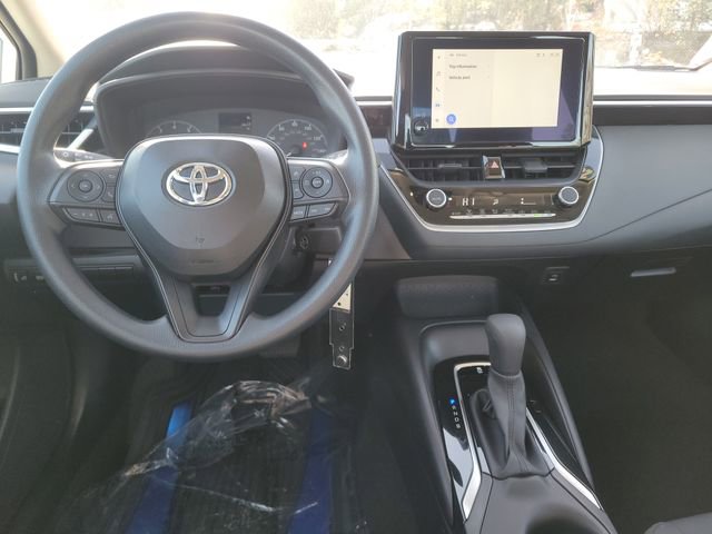 Used 2025 Toyota Corolla LE image 4