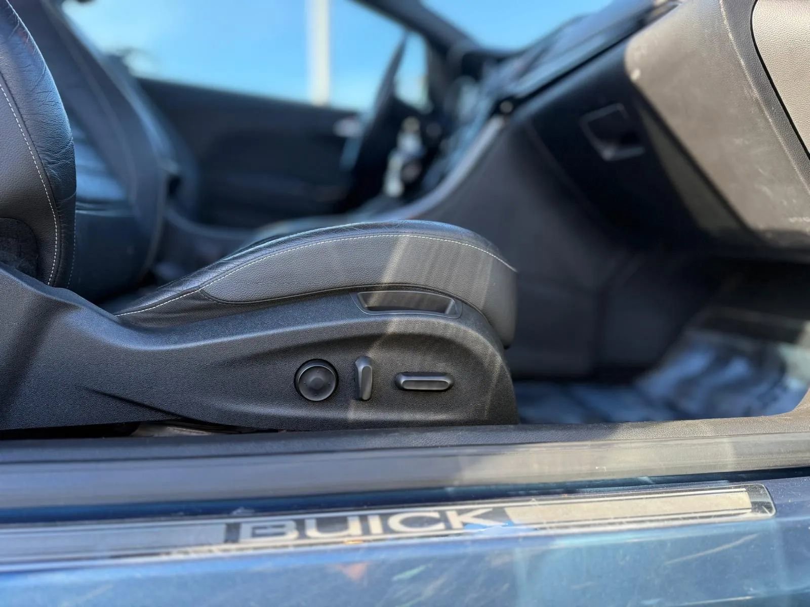 Used 2016 Buick Cascada Premium image 12