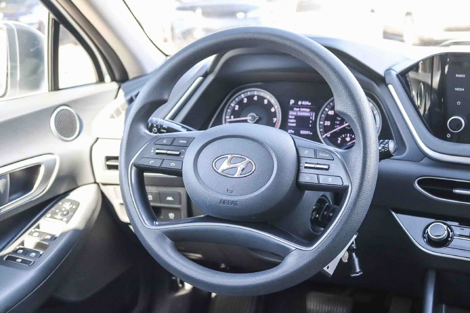 Used 2021 Hyundai Sonata SE w/ Preferred Accessory Package FWD image 15