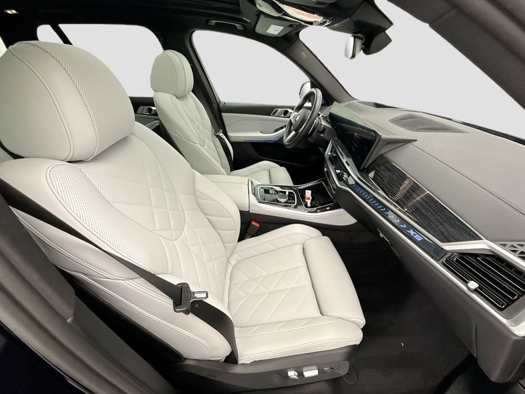 Used 2026 BMW X5 sDrive40i w/ M Sport Package RWD image 19
