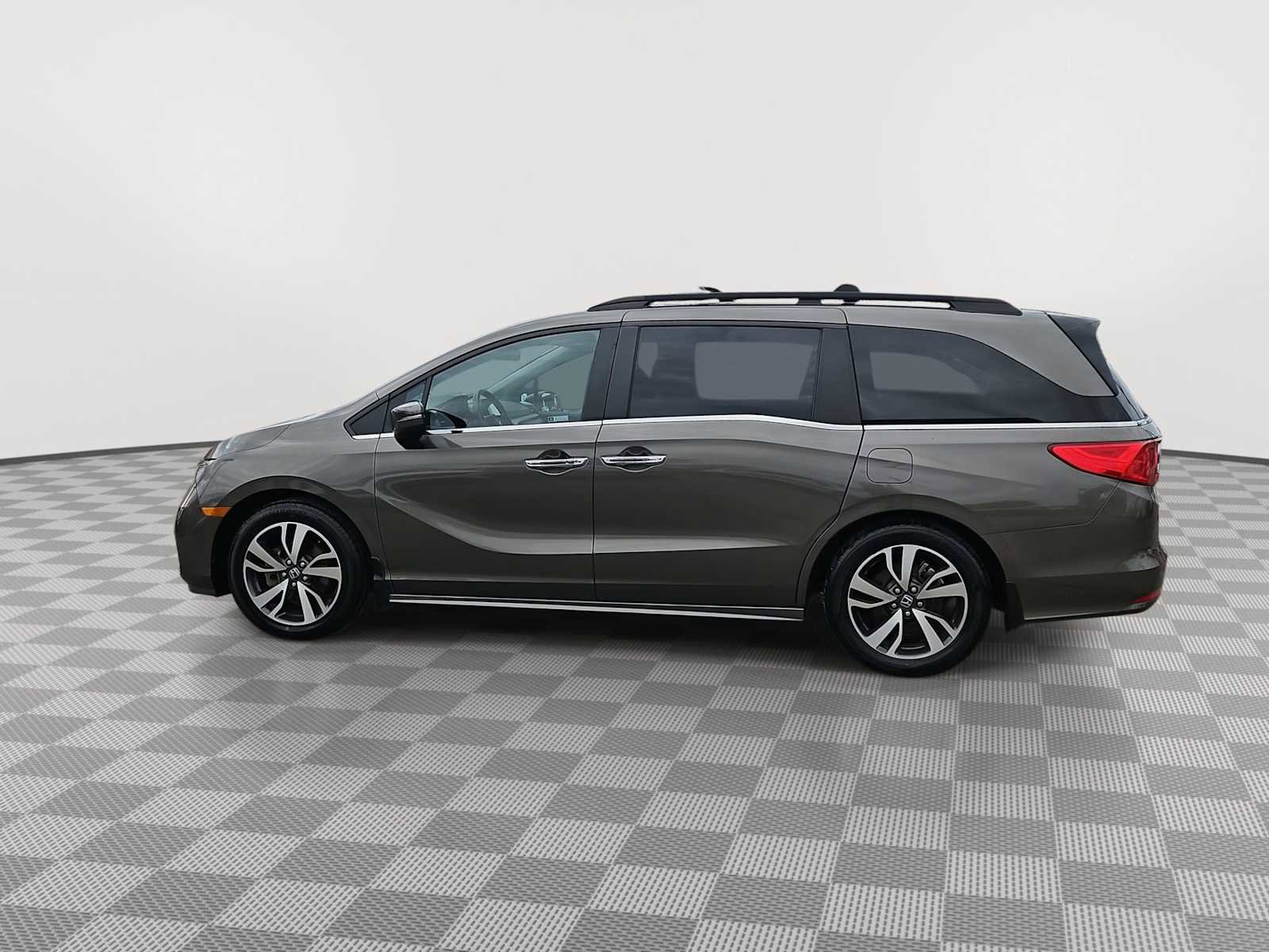 Used 2022 Honda Odyssey Touring image 5