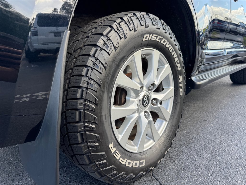 Used 2019 Toyota Land Cruiser AWD/4WD image 10