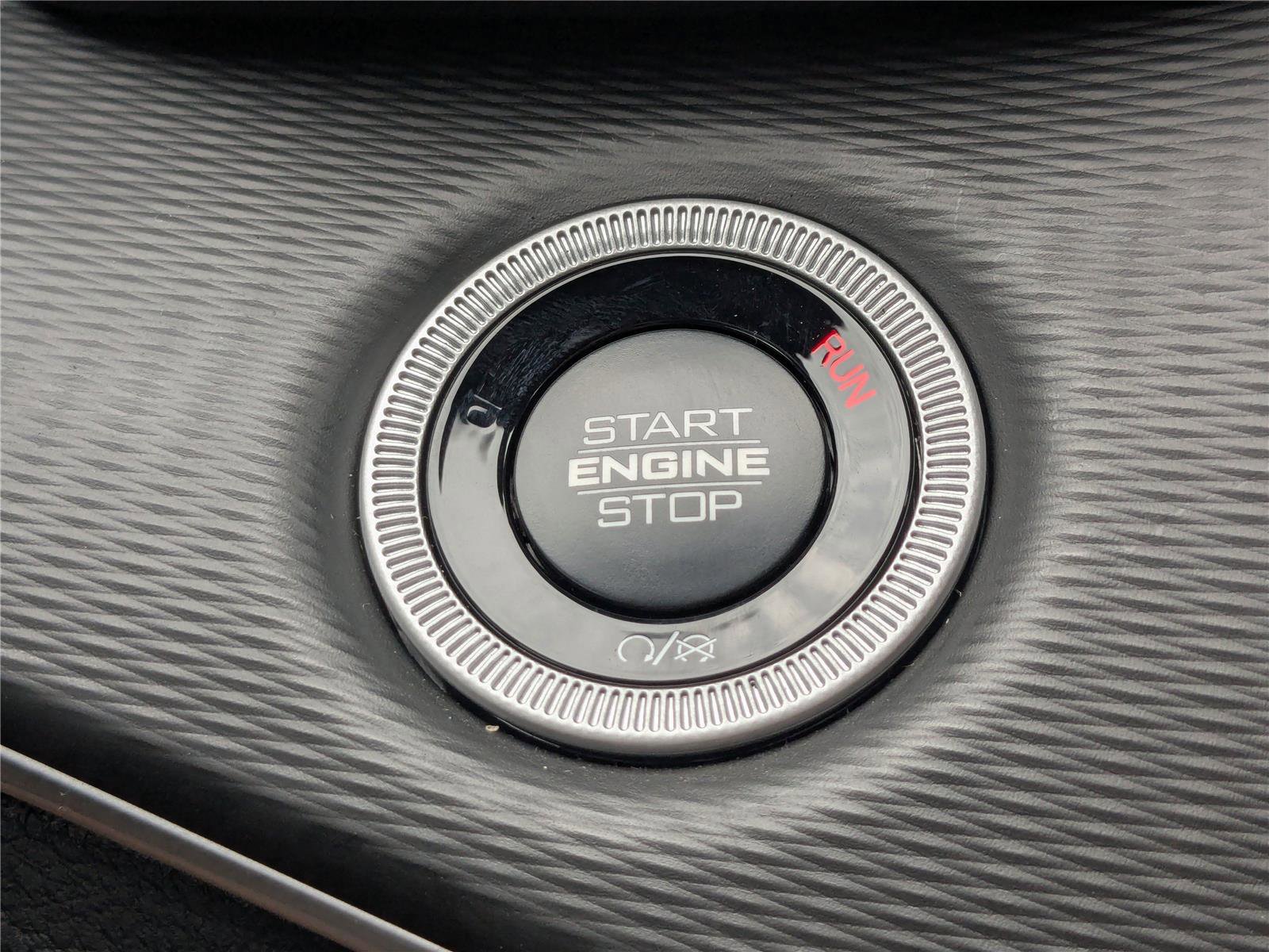 New 2025 Jeep Grand Cherokee L Laredo image 27