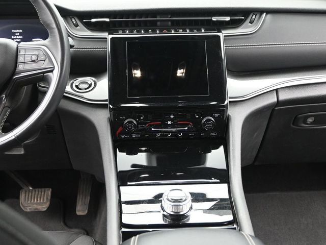 Used 2022 Jeep Grand Cherokee L Laredo w/ Luxury Tech Group I image 27