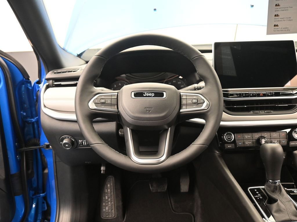New 2025 Jeep Compass Limited image 27
