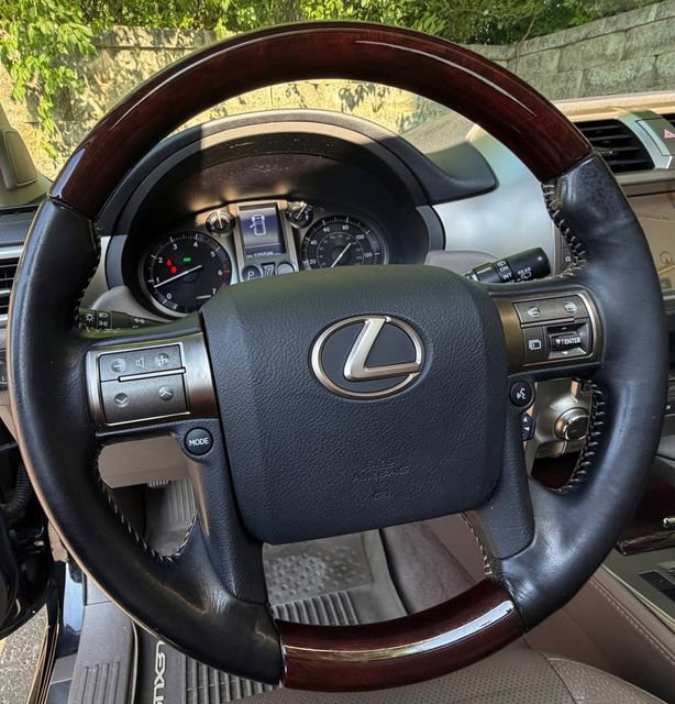 Used 2018 Lexus GX 460 Premium w/ Premium Package AWD/4WD image 15