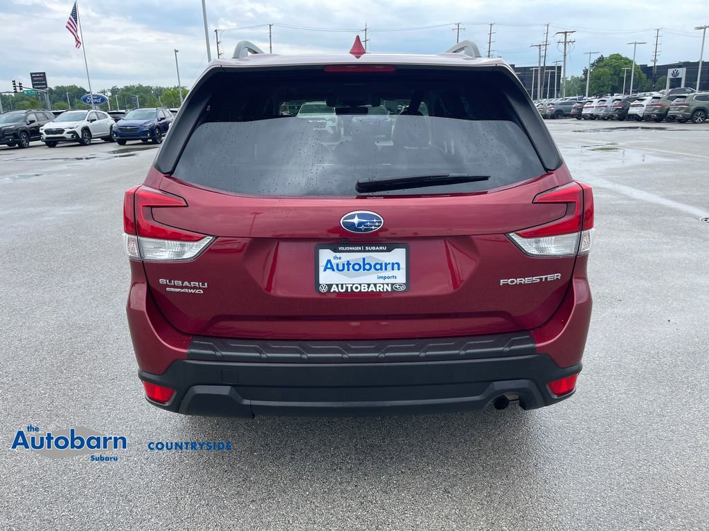 Used 2019 Subaru Forester Premium AWD/4WD image 4