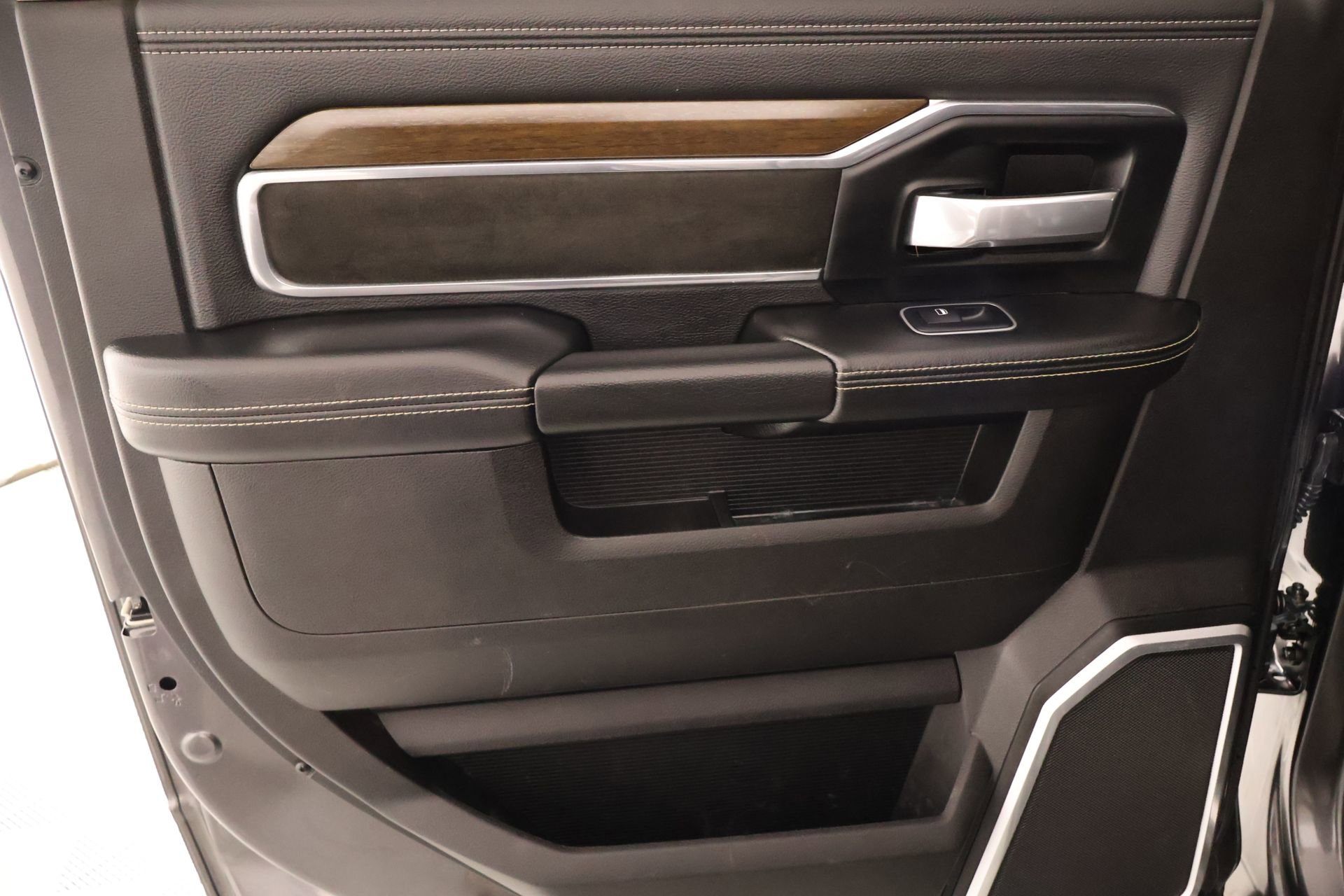 Used 2022 RAM 2500 Laramie image 18