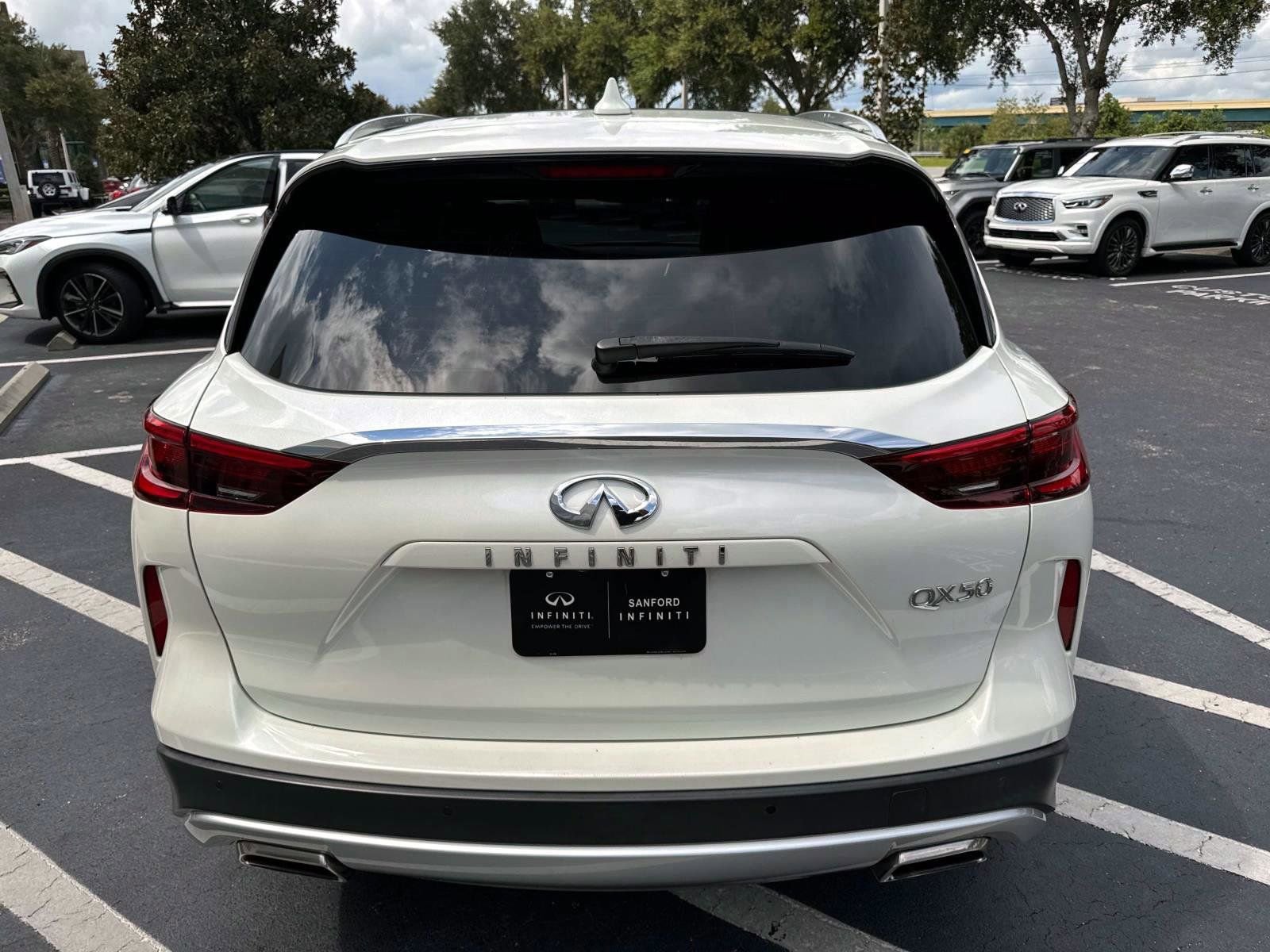 Used 2021 INFINITI QX50 Luxe w/ Accent Package image 3