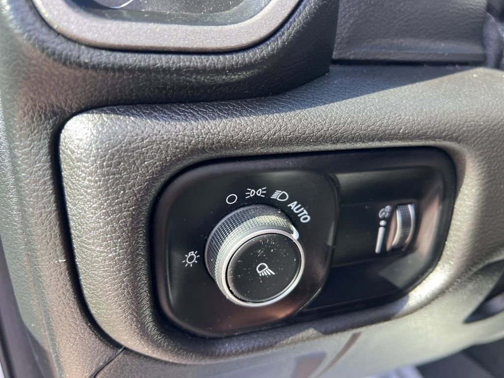 Used 2020 RAM 1500 Tradesman RWD image 26