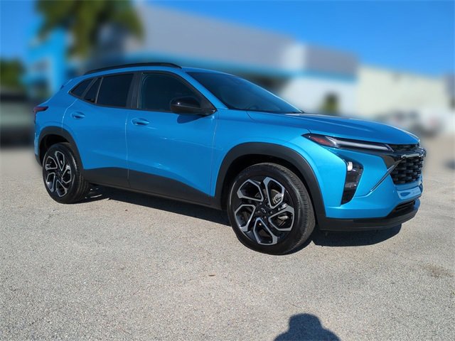 Certified 2025 Chevrolet Trax RS w/ Sunroof Package