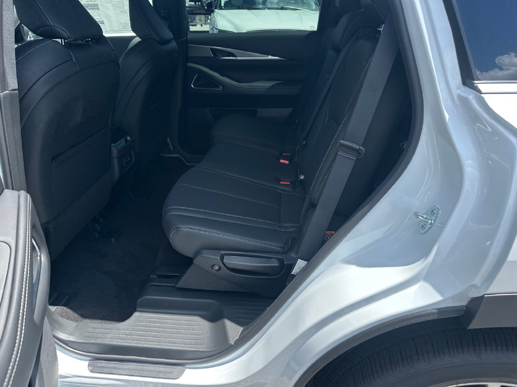 New 2027 INFINITI QX60 Luxe w/ Cargo Package AWD/4WD image 17