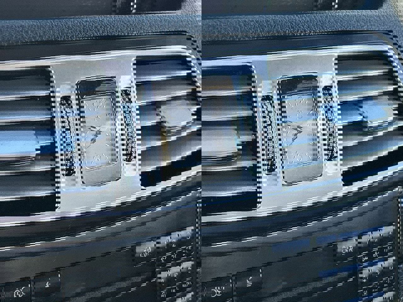 Used 2015 Mercedes-Benz E 550 Cabriolet image 23