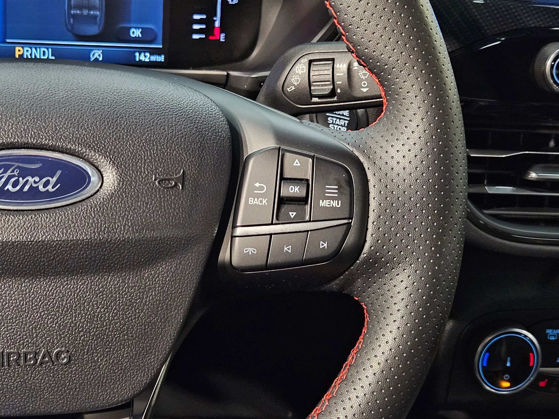 Used 2024 Ford Escape ST-Line AWD/4WD image 28