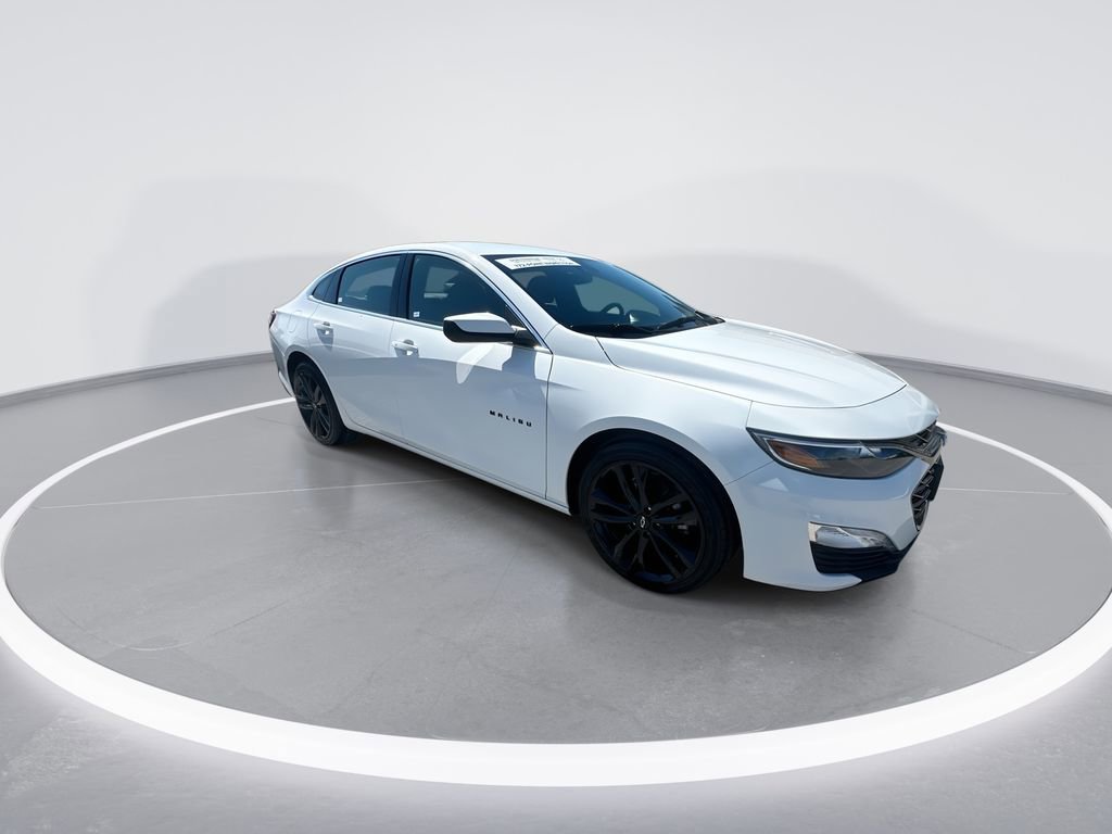 Used 2023 Chevrolet Malibu LT w/ Sport Edition image 2