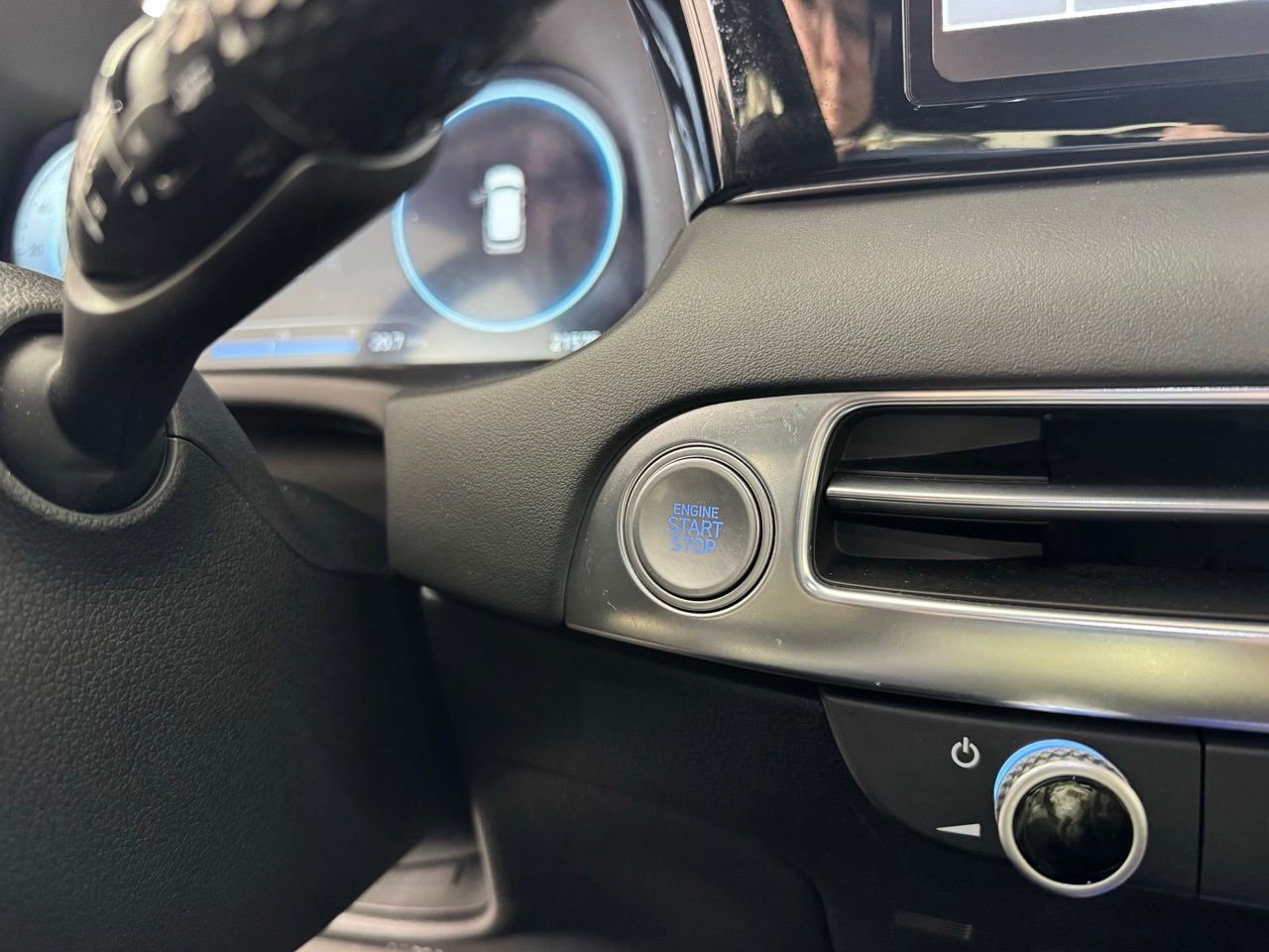 Used 2023 Hyundai Palisade Calligraphy image 21