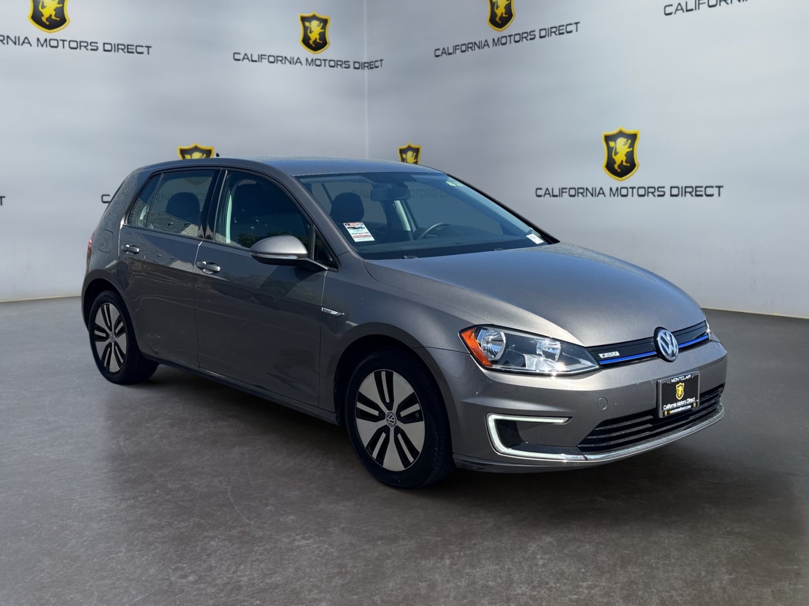 Used 2016 Volkswagen e-Golf SE w/ DC Fast Charging Package FWD image 7