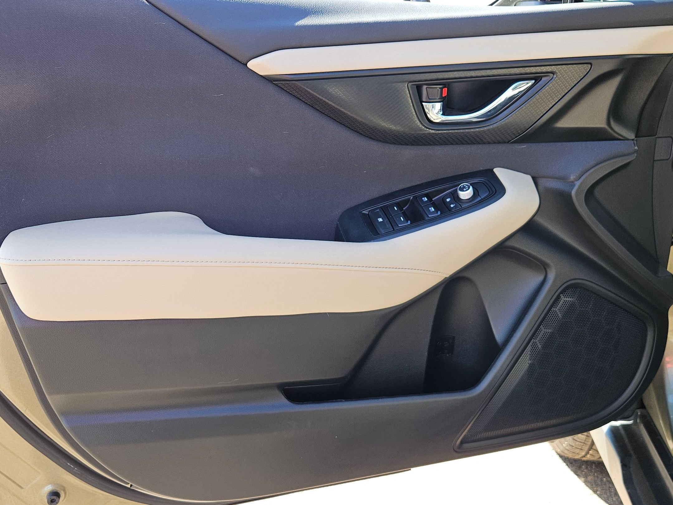 Used 2024 Subaru Outback Premium image 10