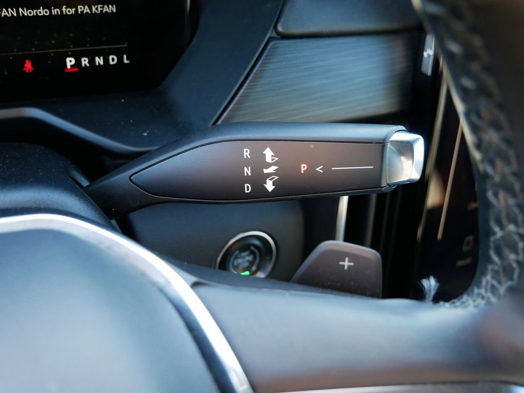 Used 2024 GMC Acadia Elevation image 25