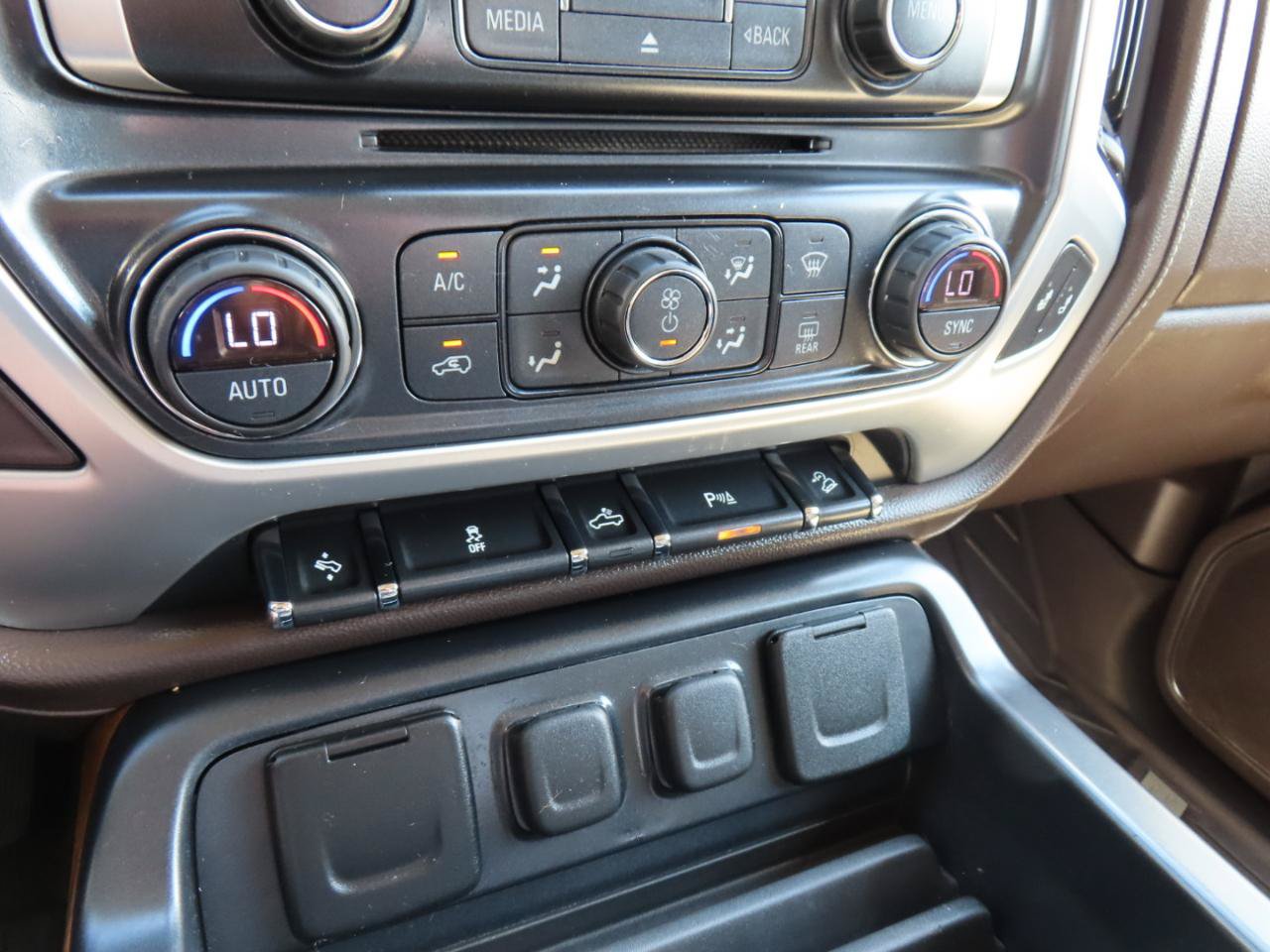 Used 2017 GMC Sierra 1500 SLT w/ SLT Premium Package AWD/4WD image 34