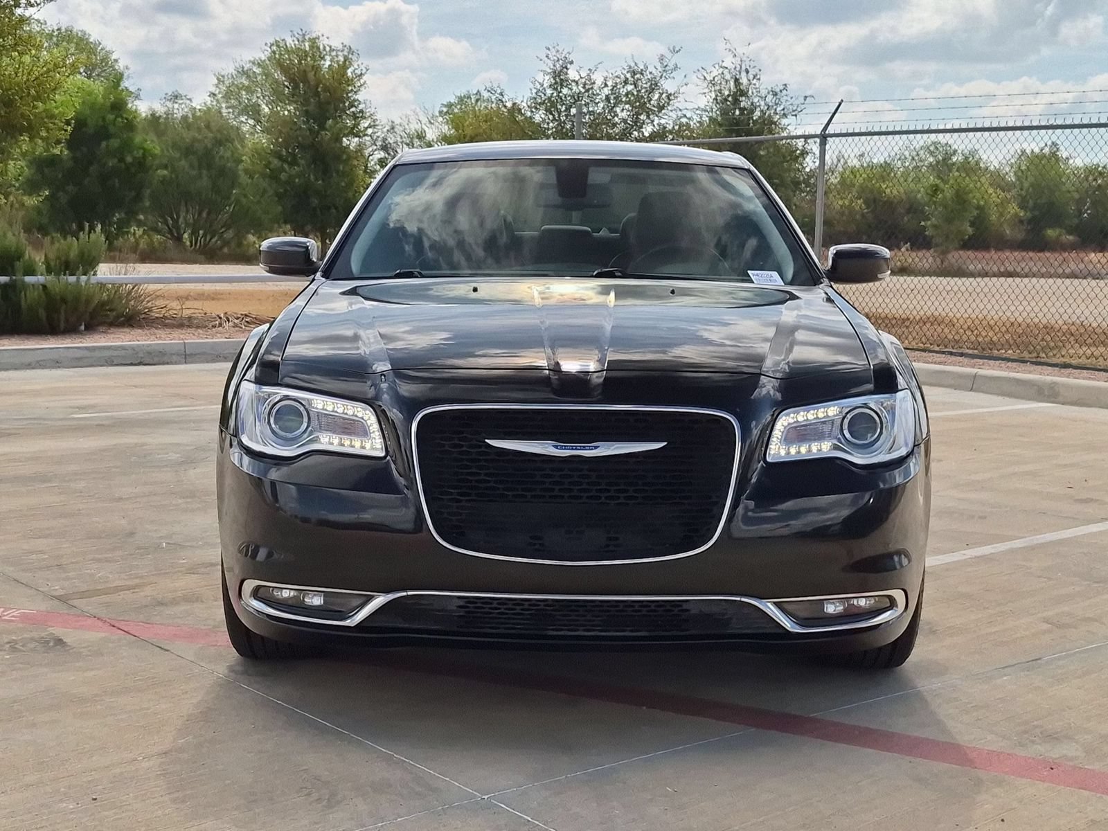 Used 2021 Chrysler 300 Touring L AWD/4WD image 8
