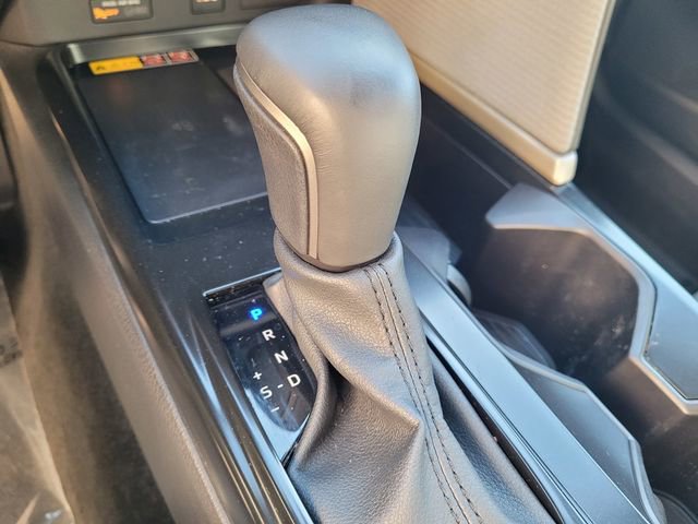 Used 2025 Toyota Camry SE image 22