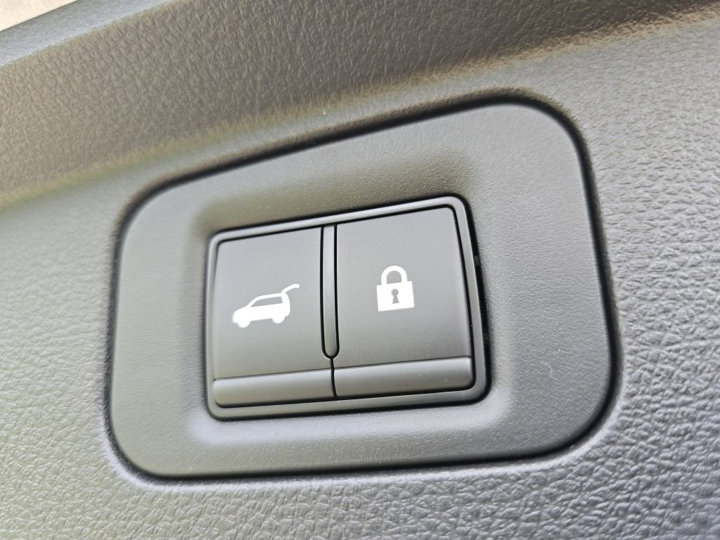 New 2025 INFINITI QX80 Sensory image 25