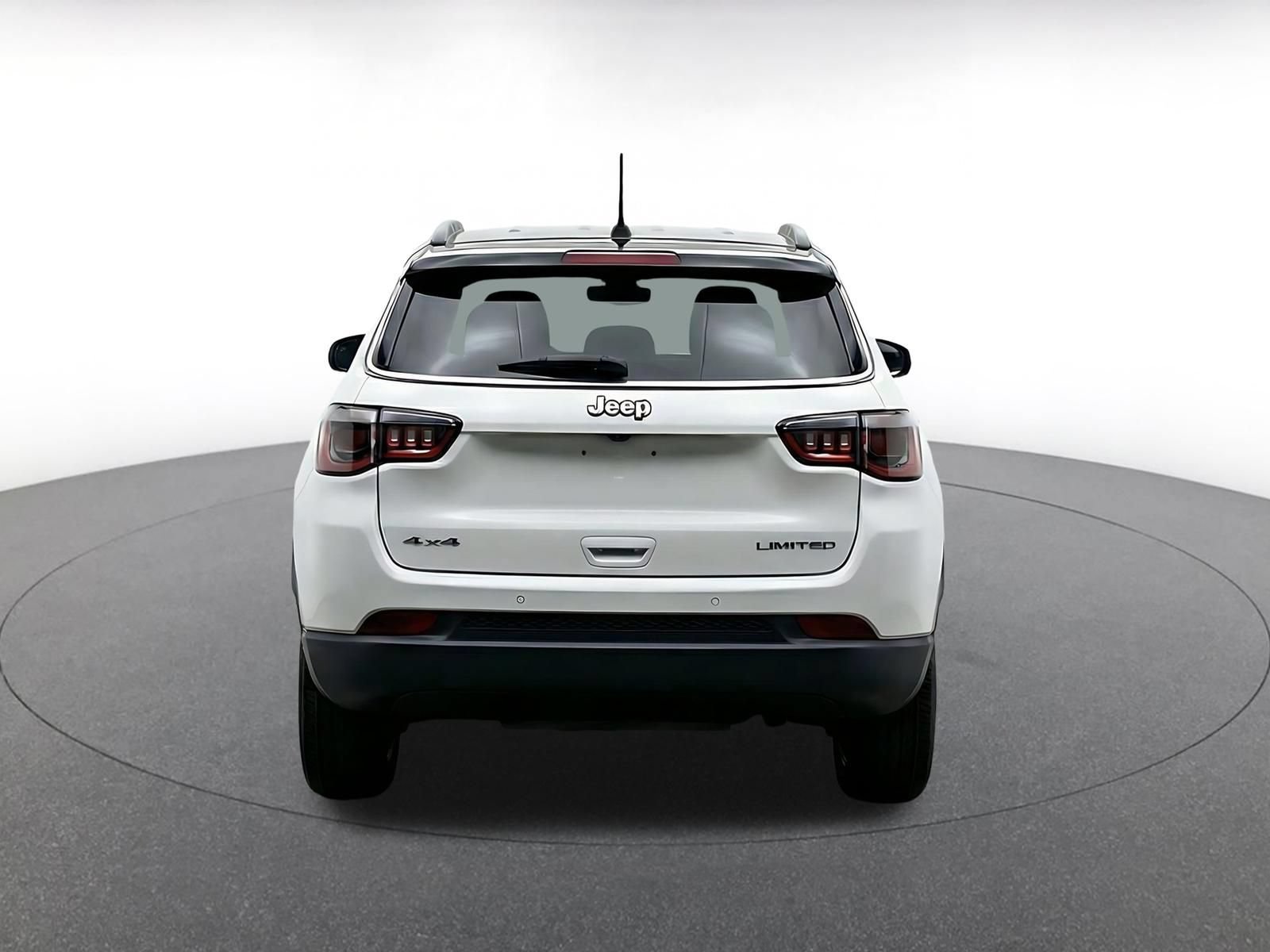 Used 2025 Jeep Compass Limited AWD/4WD image 8