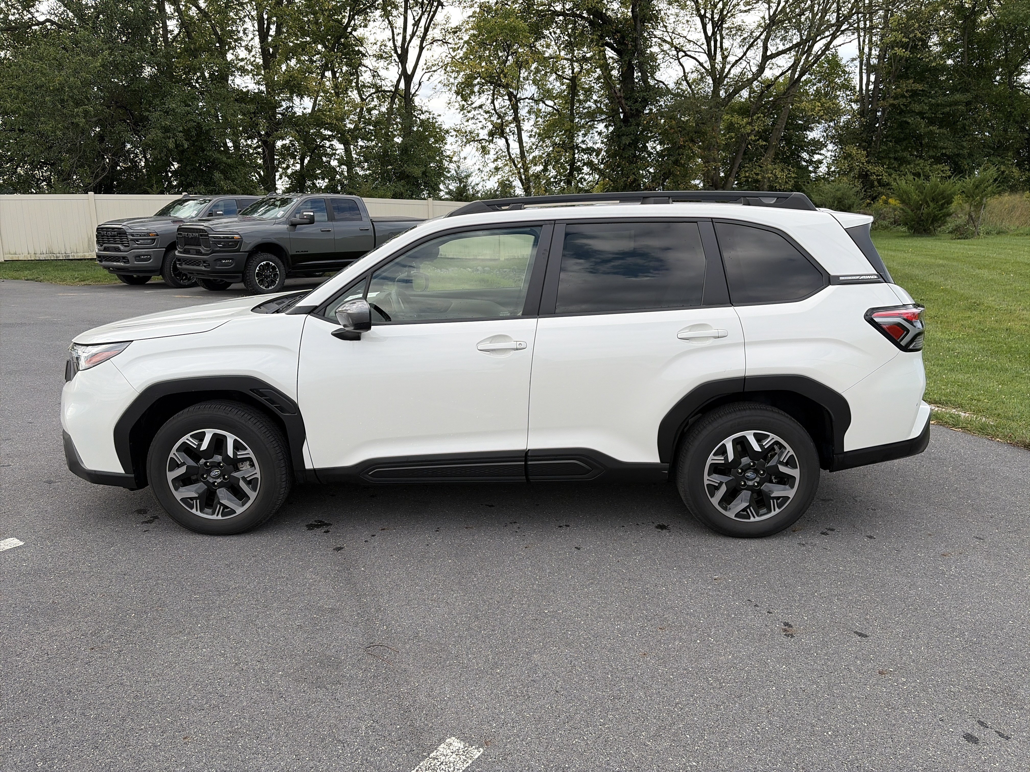 Used 2025 Subaru Forester Premium w/ Convenience Package #1 AWD/4WD image 12