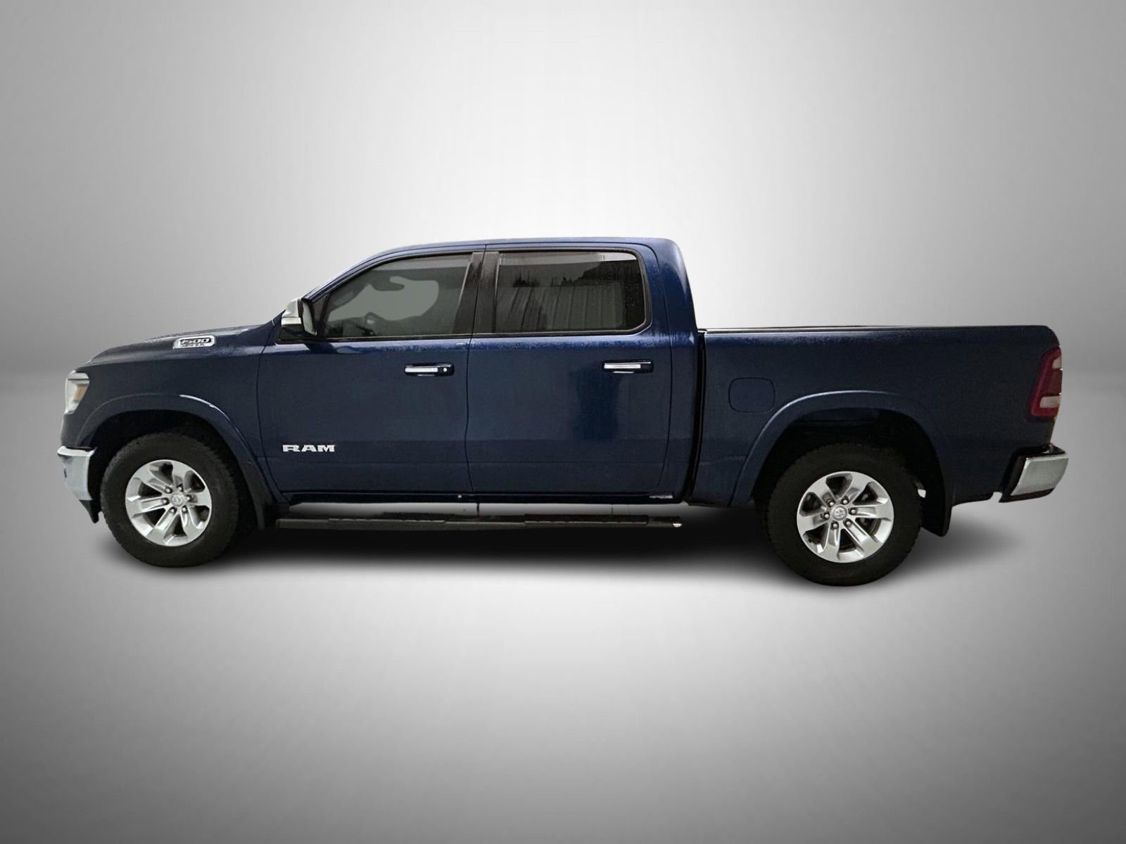 Used 2020 RAM 1500 Laramie AWD/4WD image 8